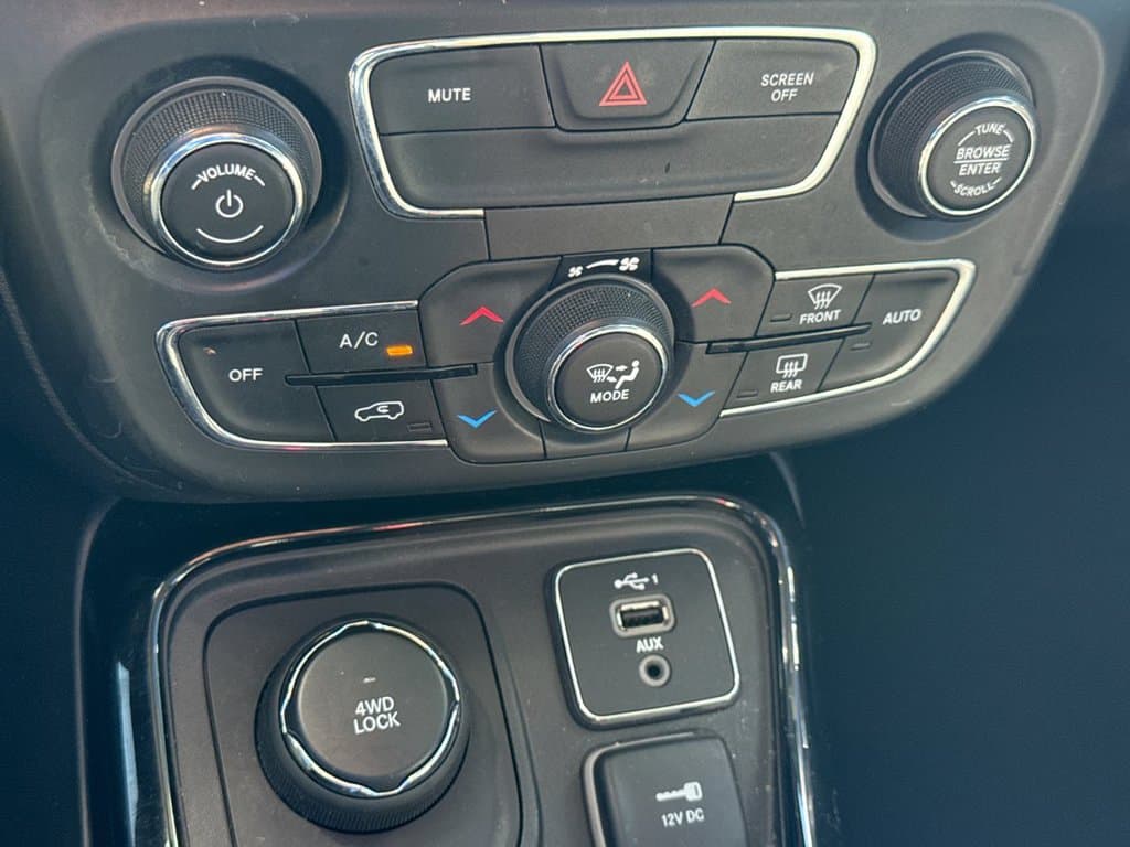 Pre-Owned 2020 Jeep Compass Limited - photo - 20