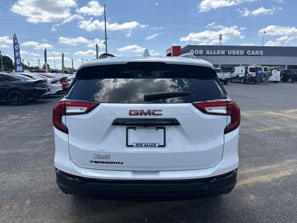 Pre-Owned 2022 GMC Terrain SLE - photo - 17