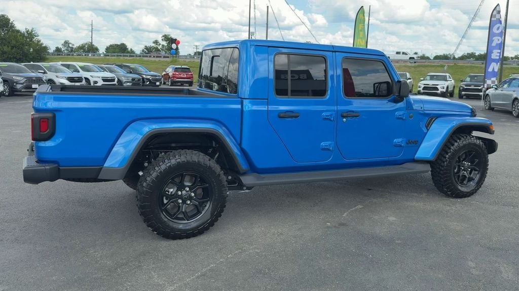 Pre-Owned 2025 Jeep Gladiator High Tide - photo - 6