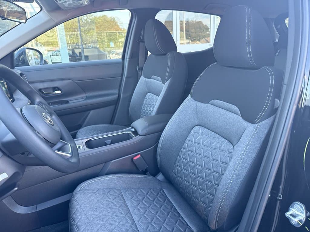 New 2027 Nissan Kicks SV - photo - 20
