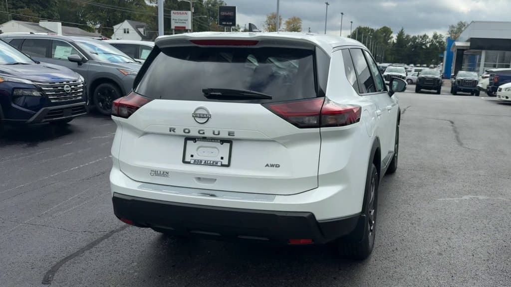 New 2026 Nissan Rogue SV - photo - 5