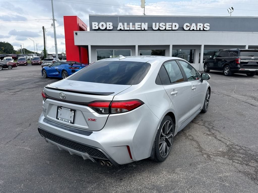 Pre-Owned 2021 Toyota Corolla XSE - photo - 12