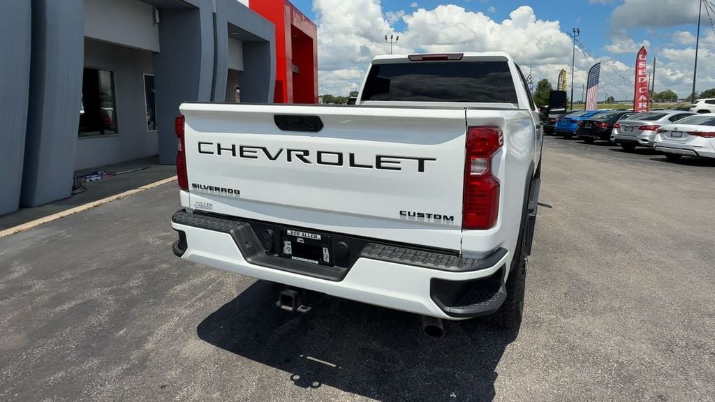 Pre-Owned 2026 Chevrolet Silverado 2500HD Custom - photo - 5