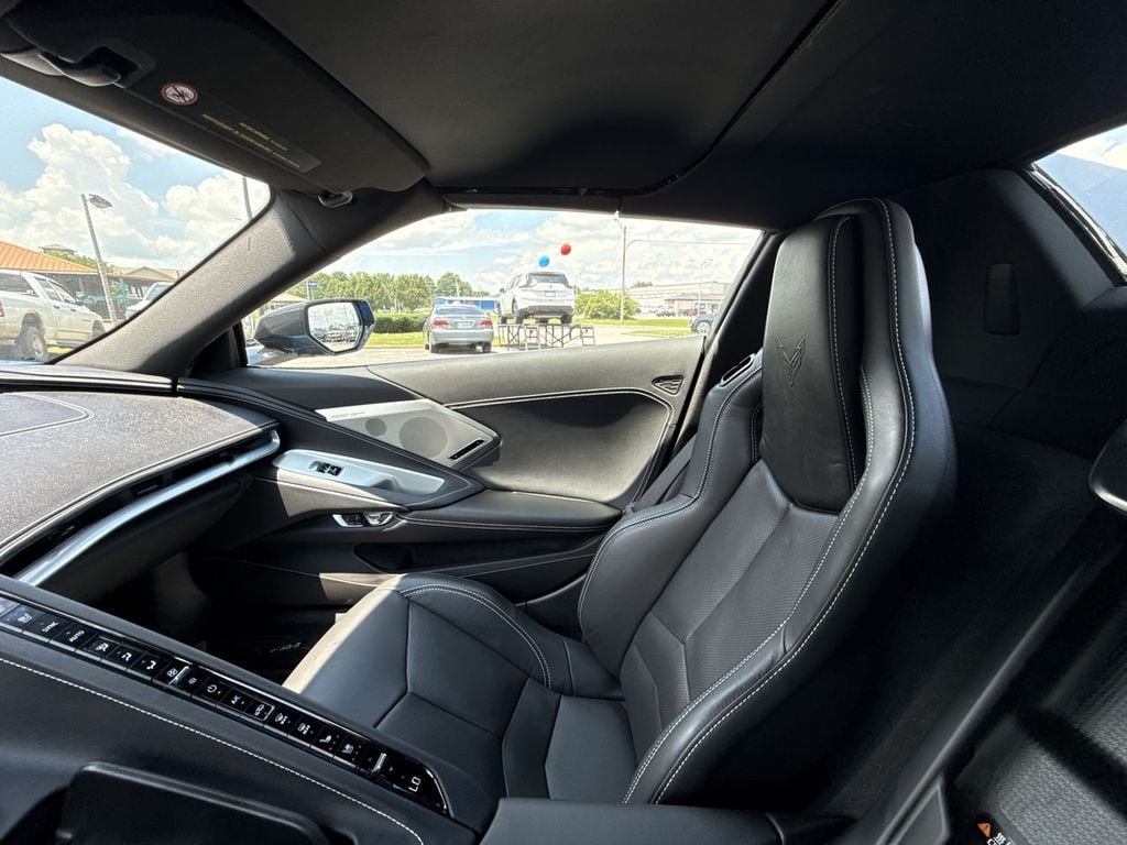 Pre-Owned 2025 Chevrolet Corvette Stingray - photo - 29