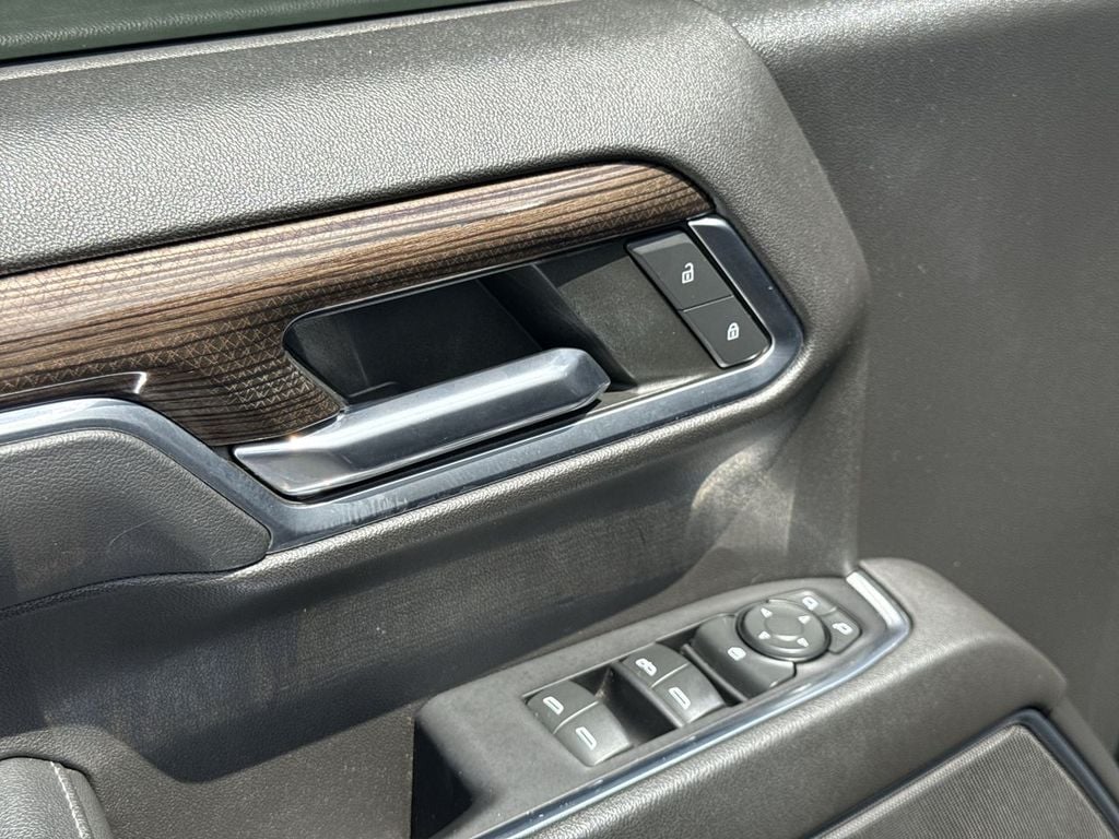 Pre-Owned 2022 Chevrolet Silverado 1500 RST - photo - 19