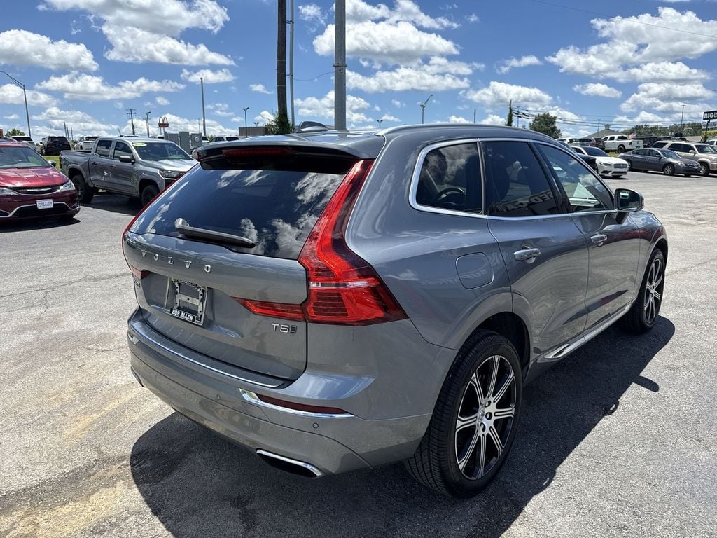 Pre-Owned 2021 Volvo XC60 T5 Inscription - photo - 12
