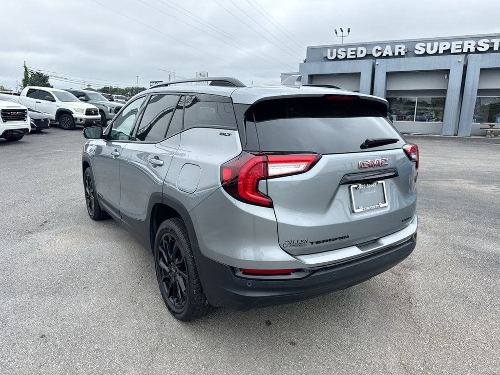 Pre-Owned 2024 GMC Terrain SLT - photo - 11