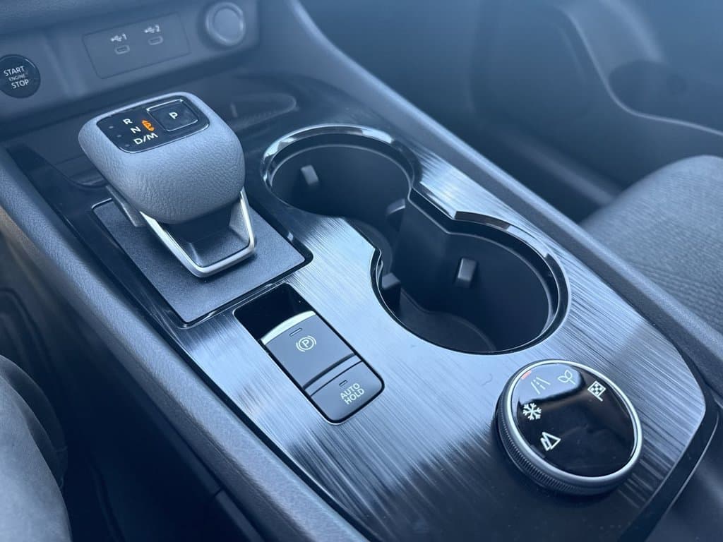 New 2026 Nissan Rogue SV - photo - 26