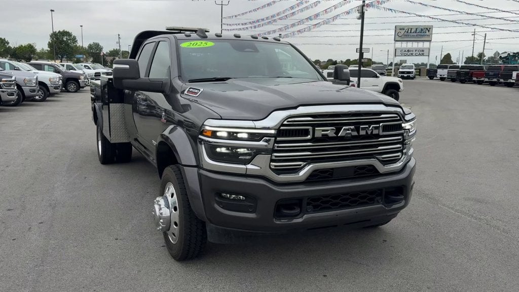 Pre-Owned 2025 Ram 4500HD Tradesman - photo - 1