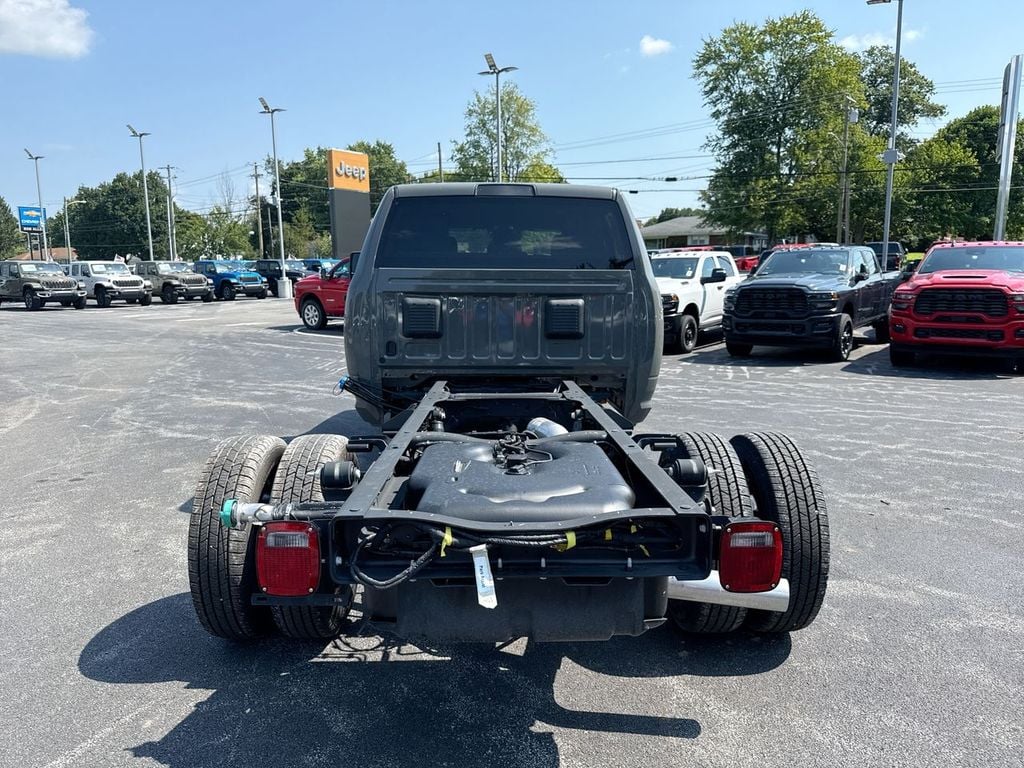 New 2026 Ram 3500 Tradesman - photo - 16