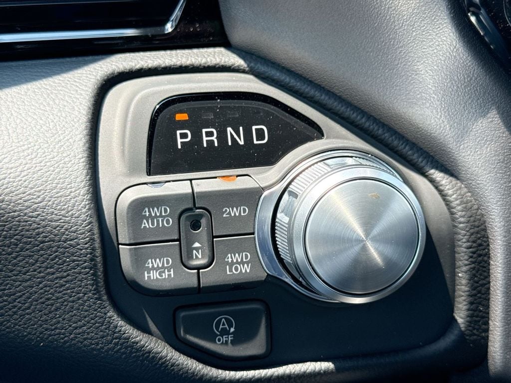New 2026 Ram 1500 Laramie - photo - 26