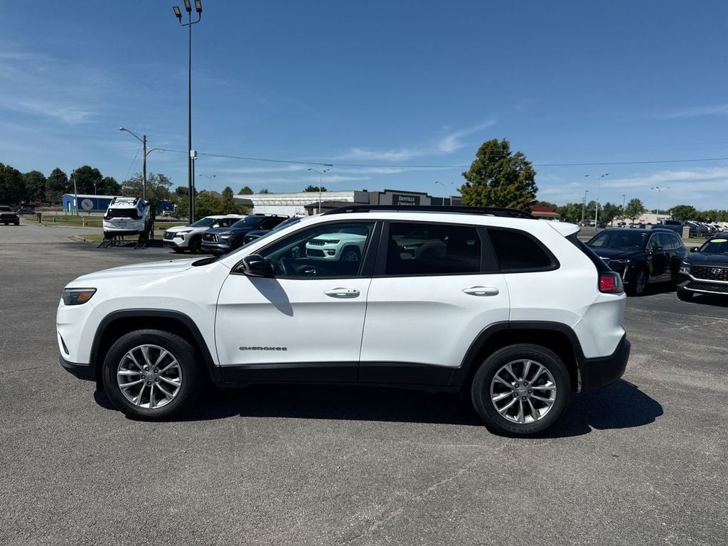 Pre-Owned 2022 Jeep Cherokee Latitude Lux - photo - 10