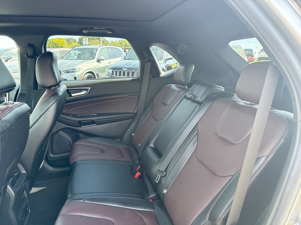 Pre-Owned 2020 Ford Edge Titanium - photo - 11