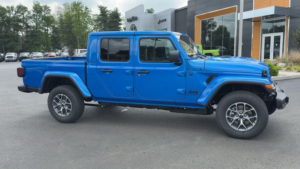 New 2026 Jeep Gladiator Sport S - photo - 7