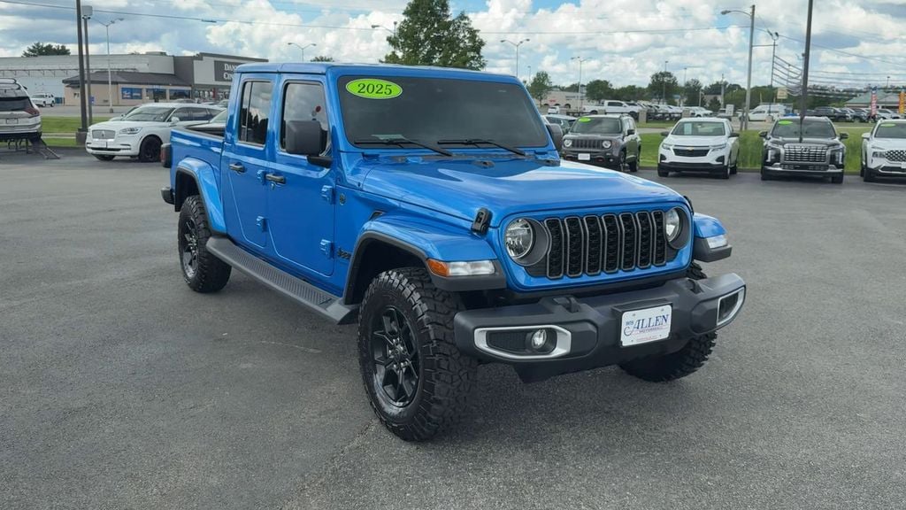 Pre-Owned 2025 Jeep Gladiator High Tide - photo - 8