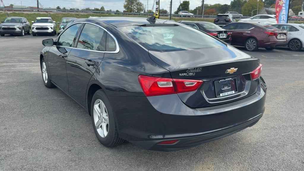Pre-Owned 2023 Chevrolet Malibu LT - photo - 4