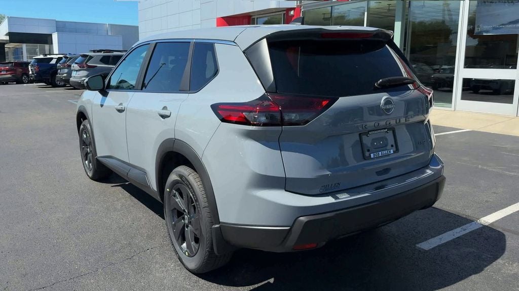 New 2026 Nissan Rogue SV - photo - 4