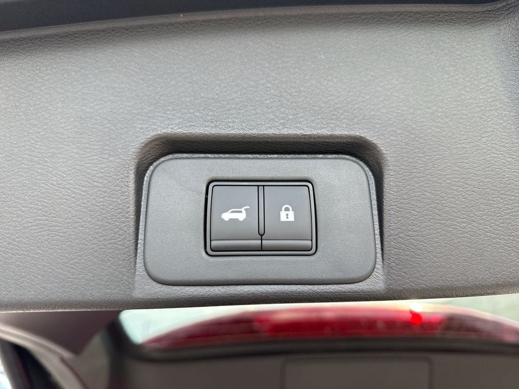 New 2026 Nissan Rogue SV - photo - 17