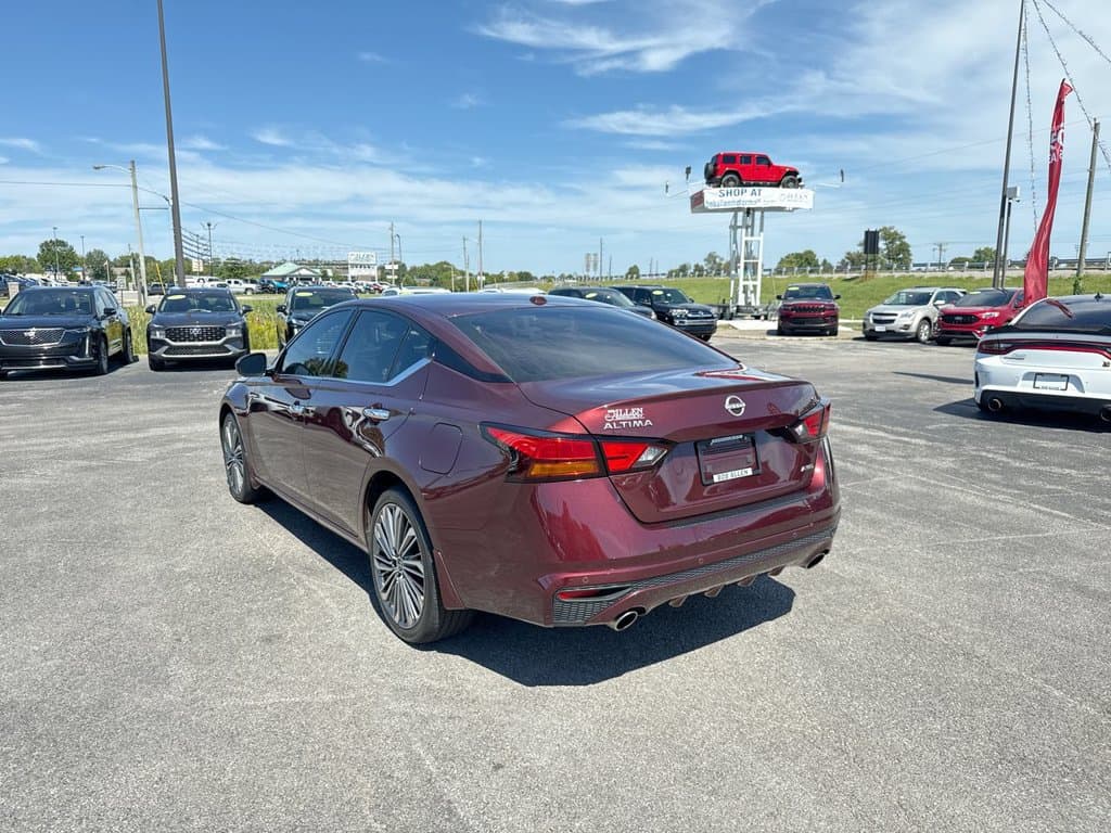 Pre-Owned 2025 Nissan Altima 2.5 SL - photo - 11