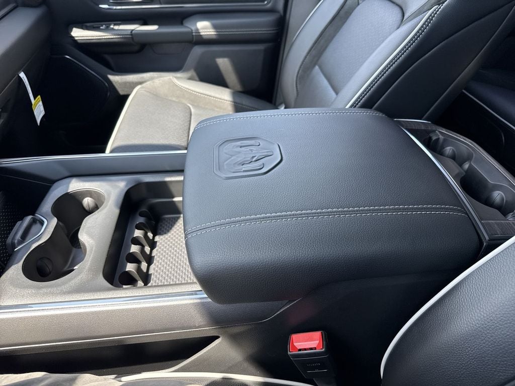 New 2026 Ram 1500 Laramie - photo - 24