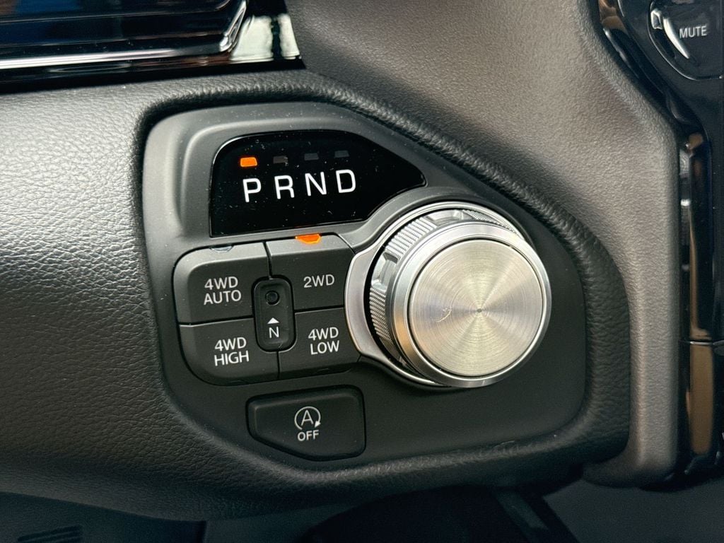 Pre-Owned 2025 Ram 1500 Laramie - photo - 26