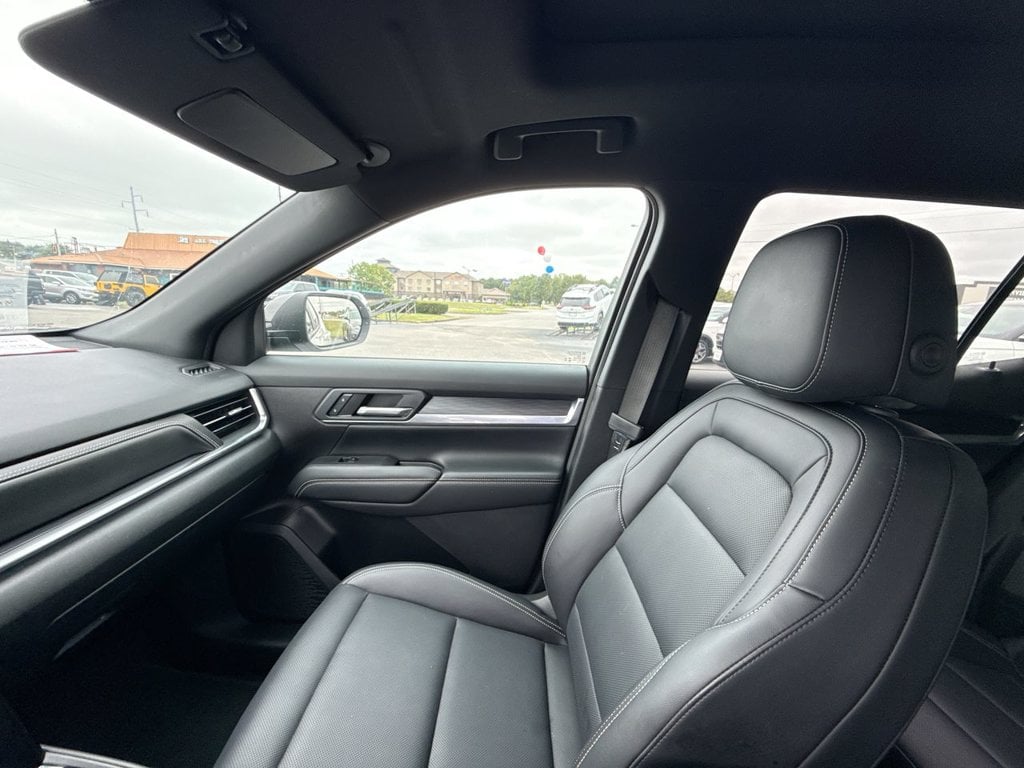 Pre-Owned 2025 GMC Terrain Elevation - photo - 31