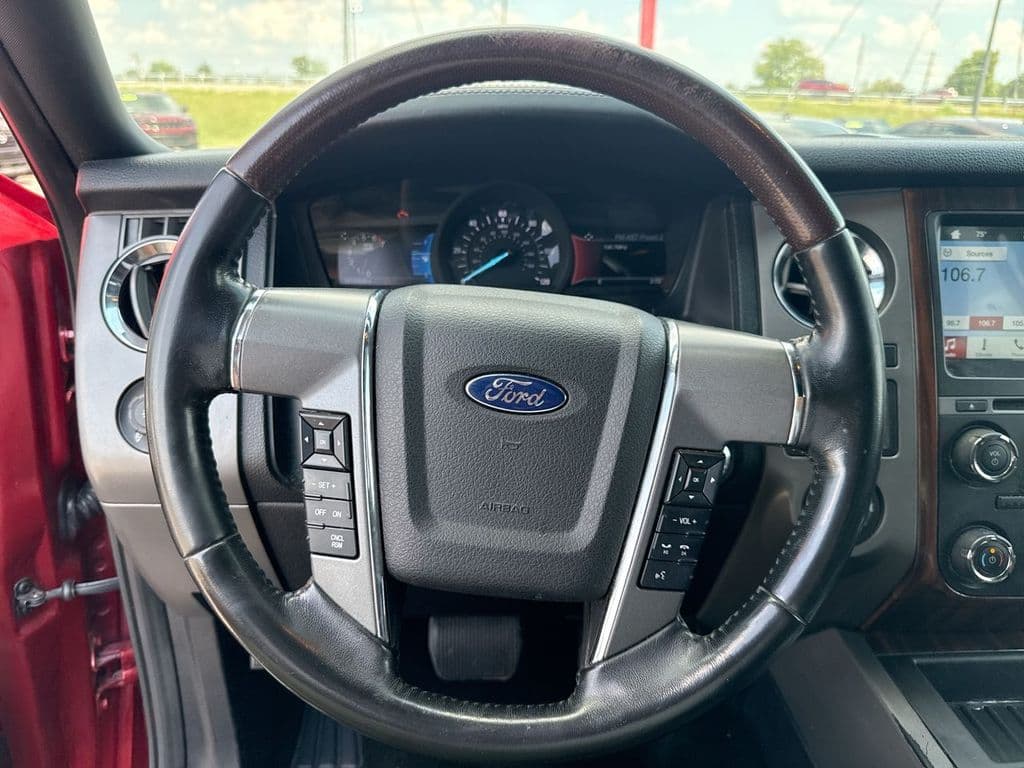 Pre-Owned 2016 Ford Expedition EL Platinum - photo - 17