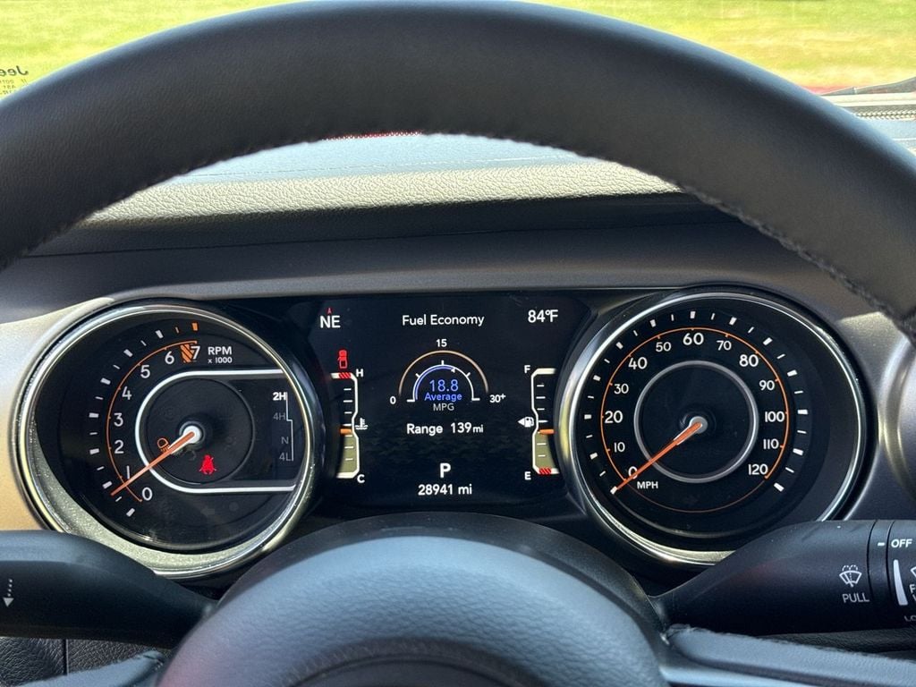 Pre-Owned 2023 Jeep Gladiator Sport S - photo - 23