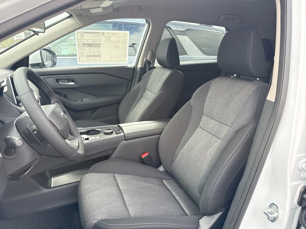 New 2026 Nissan Rogue SV - photo - 21