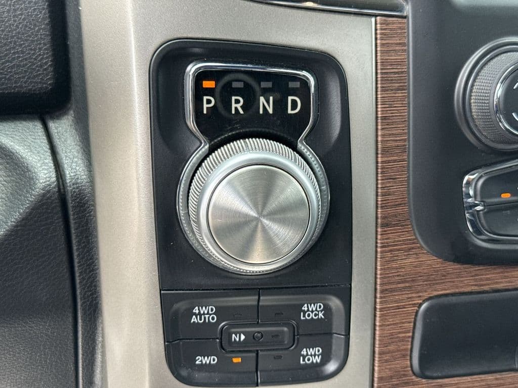 Pre-Owned 2018 Ram 1500 Laramie - photo - 17