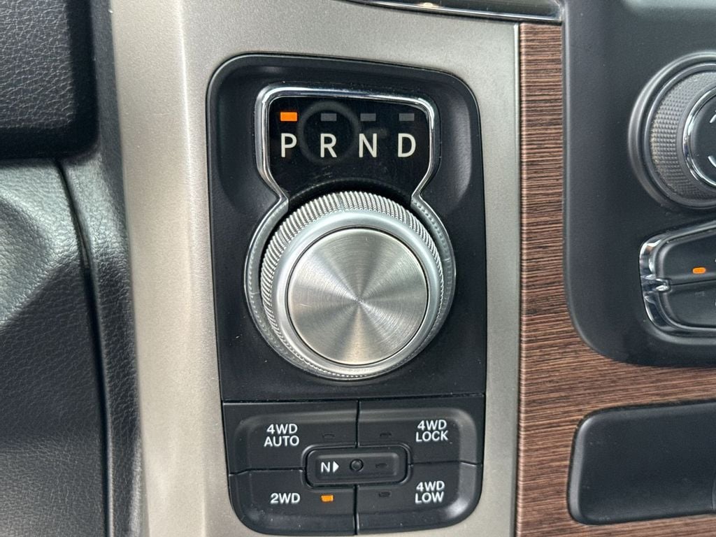 Pre-Owned 2018 Ram 1500 Laramie - photo - 17