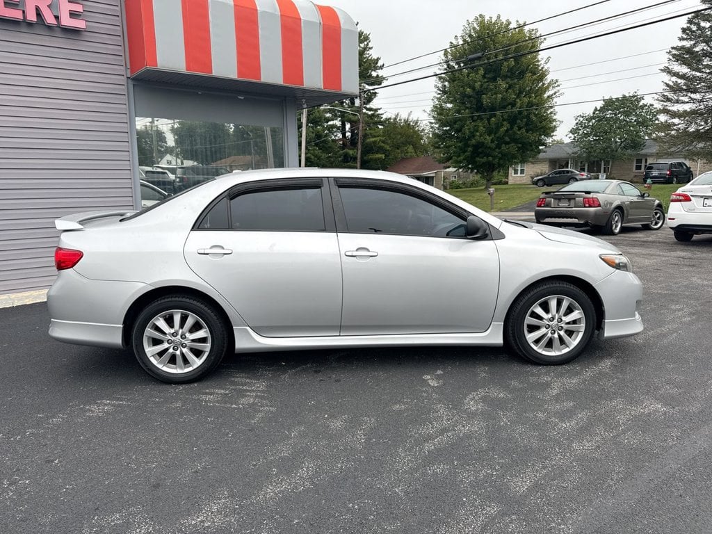 Pre-Owned 2010 Toyota Corolla S - photo - 5