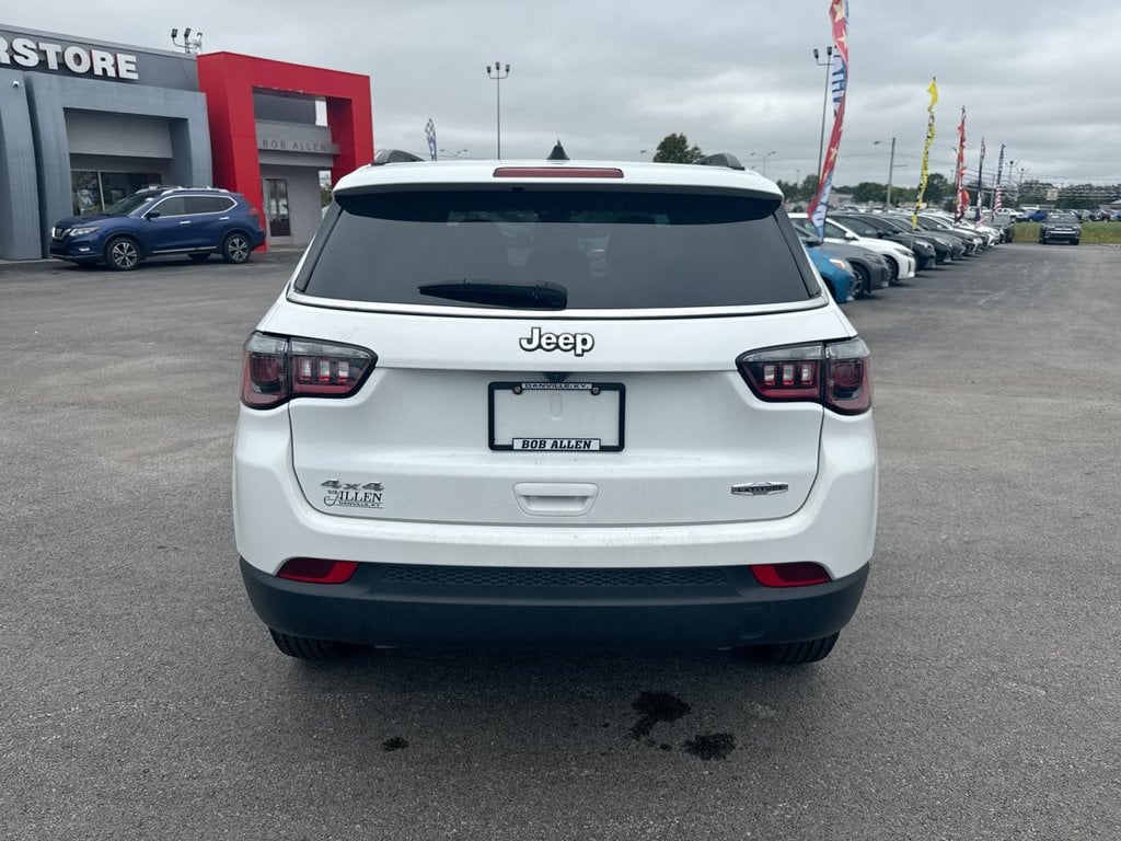Pre-Owned 2025 Jeep Compass Latitude - photo - 18