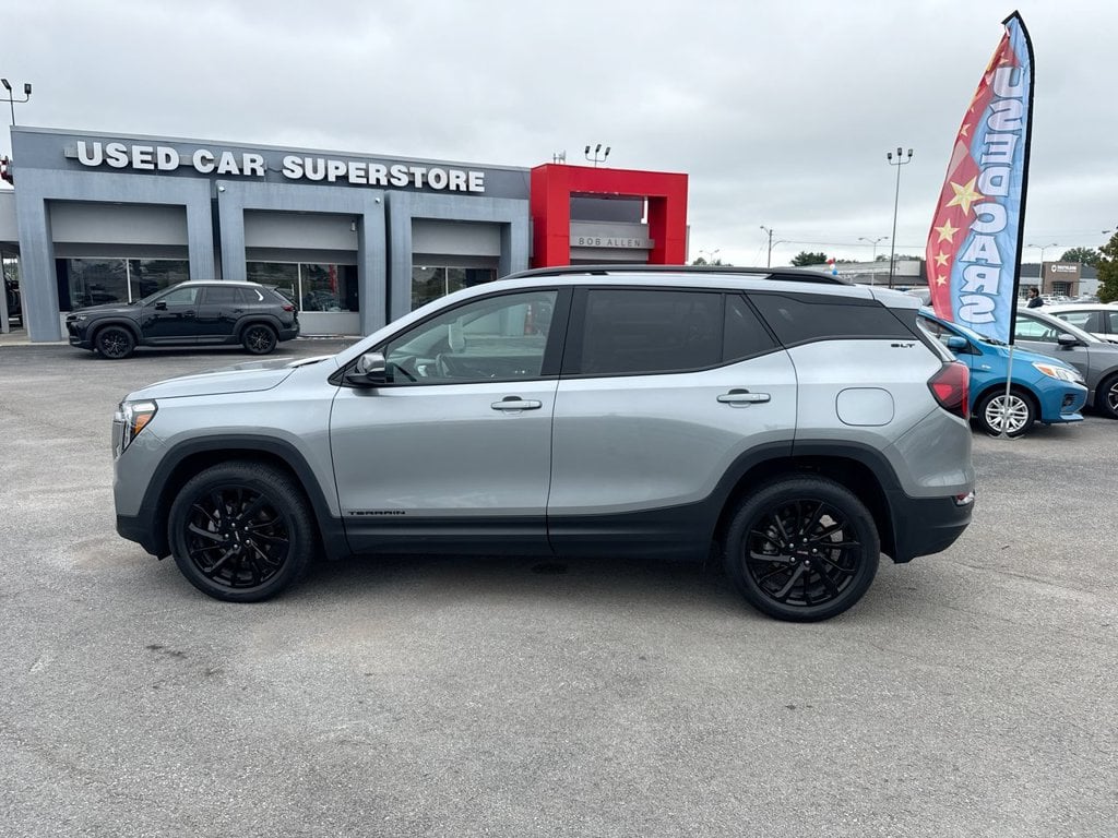 Pre-Owned 2024 GMC Terrain SLT - photo - 10
