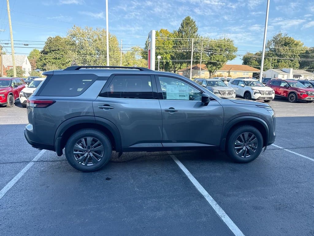 New 2026 Nissan Pathfinder SV - photo - 13