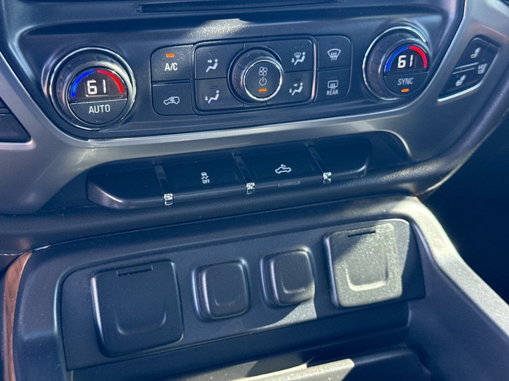 Pre-Owned 2015 Chevrolet Silverado 1500 LTZ - photo - 20