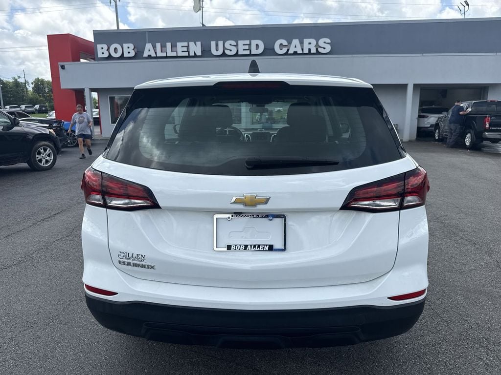 Pre-Owned 2022 Chevrolet Equinox LS - photo - 17