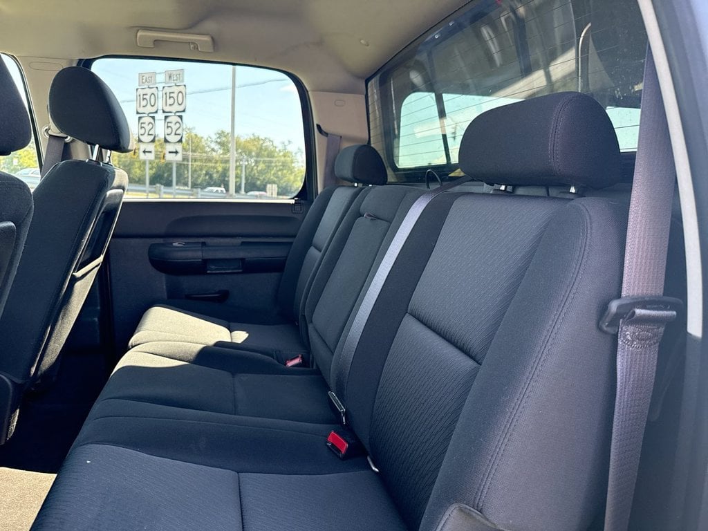 Pre-Owned 2013 Chevrolet Silverado 2500HD LT - photo - 10