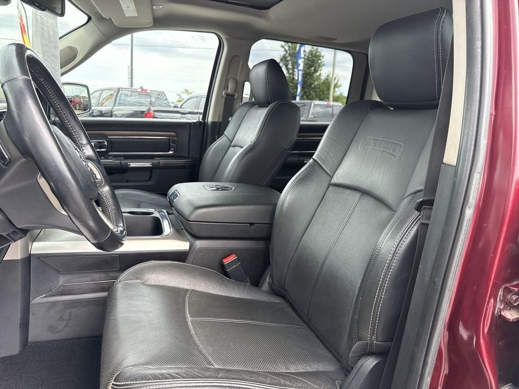 Pre-Owned 2018 Ram 1500 Laramie - photo - 12