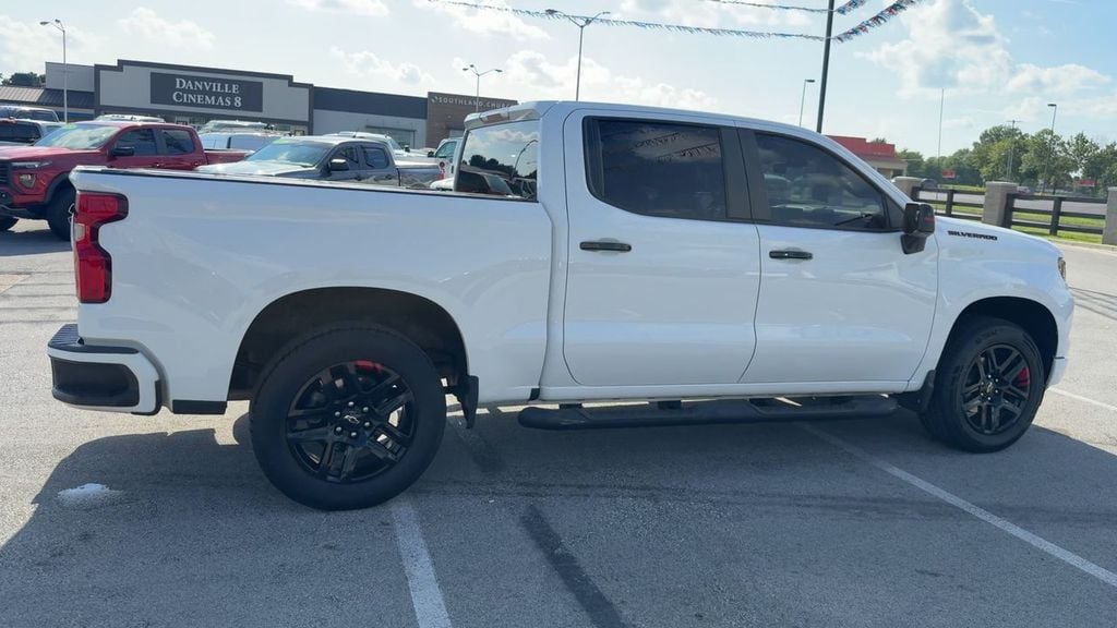Pre-Owned 2023 Chevrolet Silverado 1500 RST - photo - 6