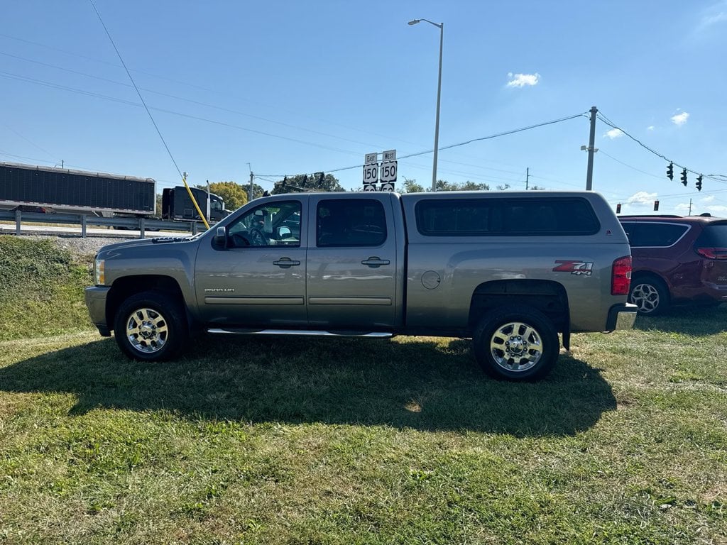Pre-Owned 2013 Chevrolet Silverado 2500HD LT - photo - 2
