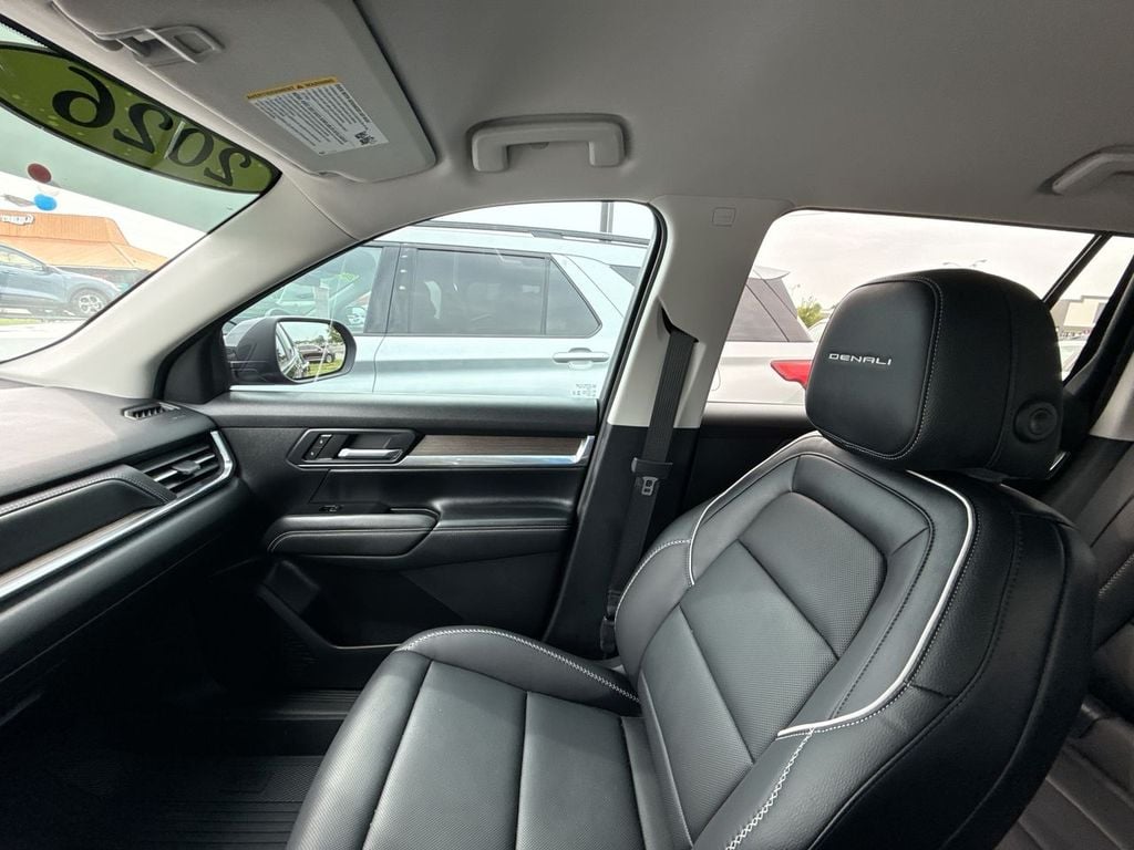 Pre-Owned 2026 GMC Terrain Denali - photo - 31