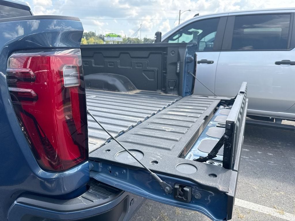 Pre-Owned 2026 GMC Sierra 2500HD Denali - photo - 32