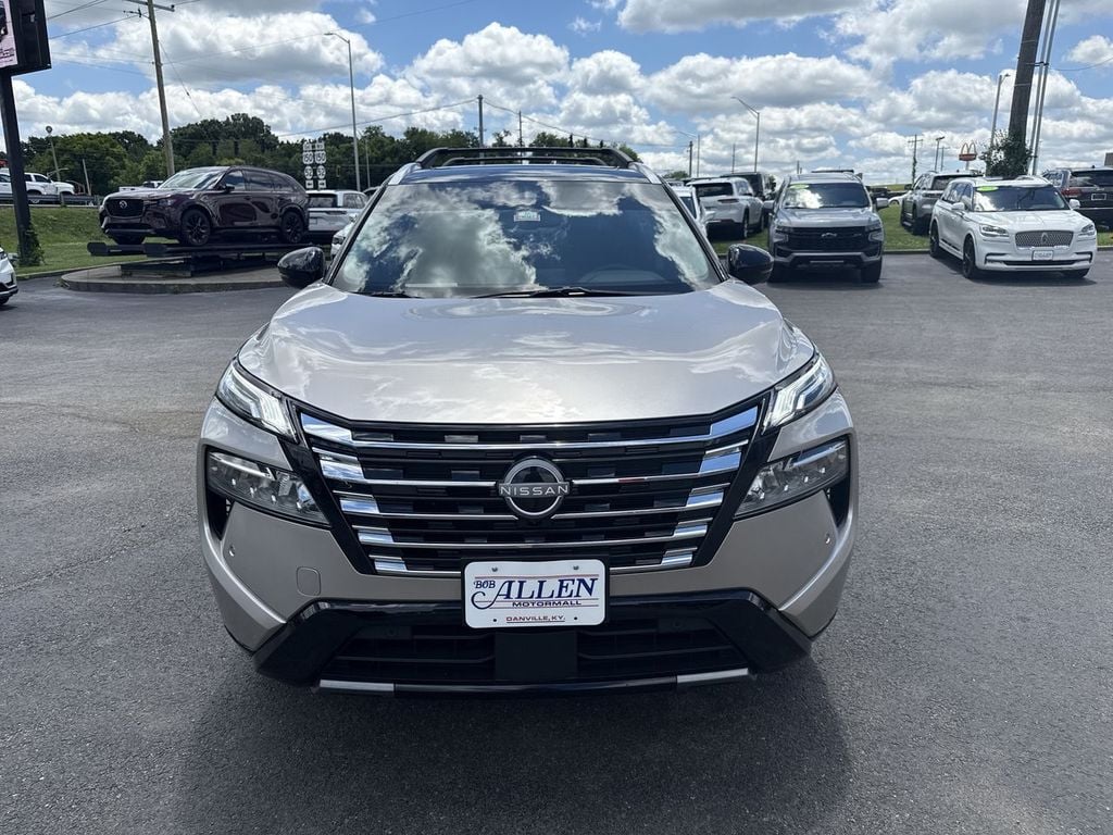 Pre-Owned 2025 Nissan Rogue Platinum - photo - 15