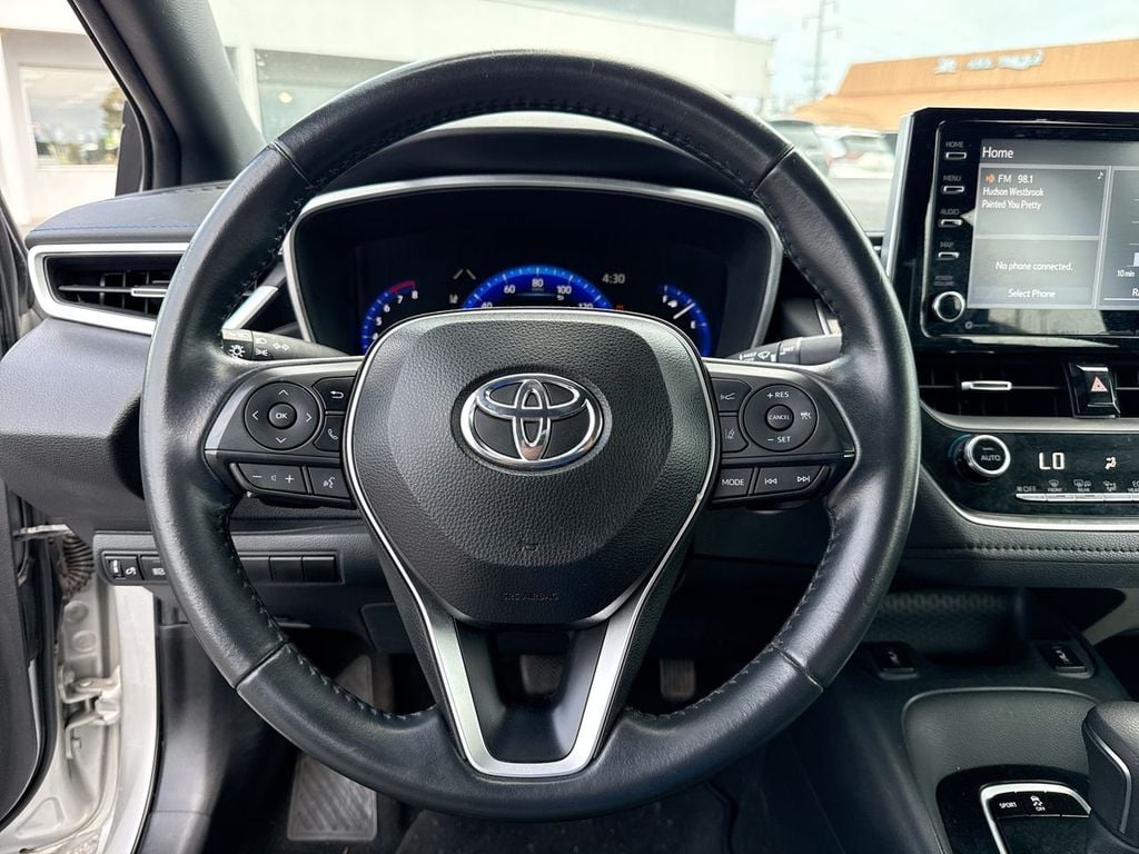 Pre-Owned 2021 Toyota Corolla XSE - photo - 22