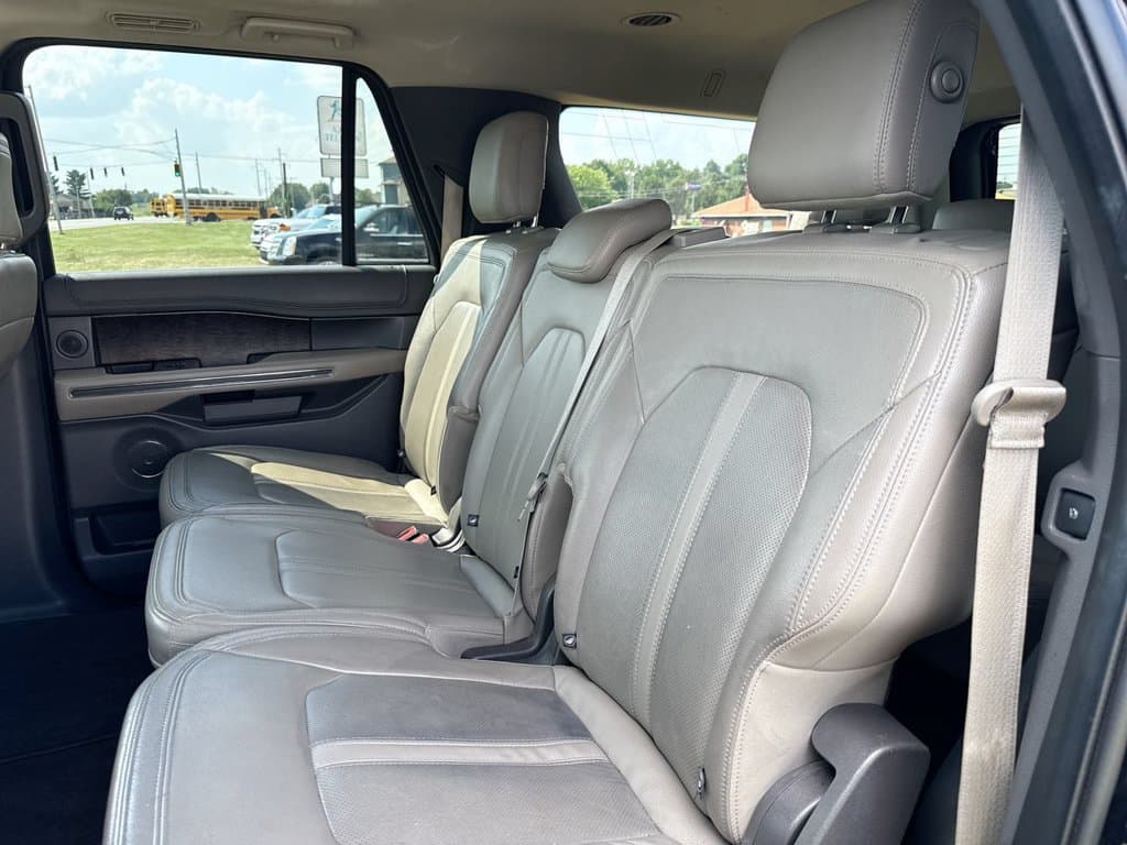 Pre-Owned 2019 Ford Expedition Max Limited - photo - 12