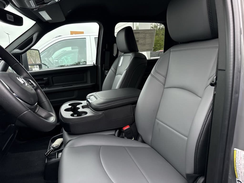 New 2026 Ram 2500 Tradesman - photo - 20