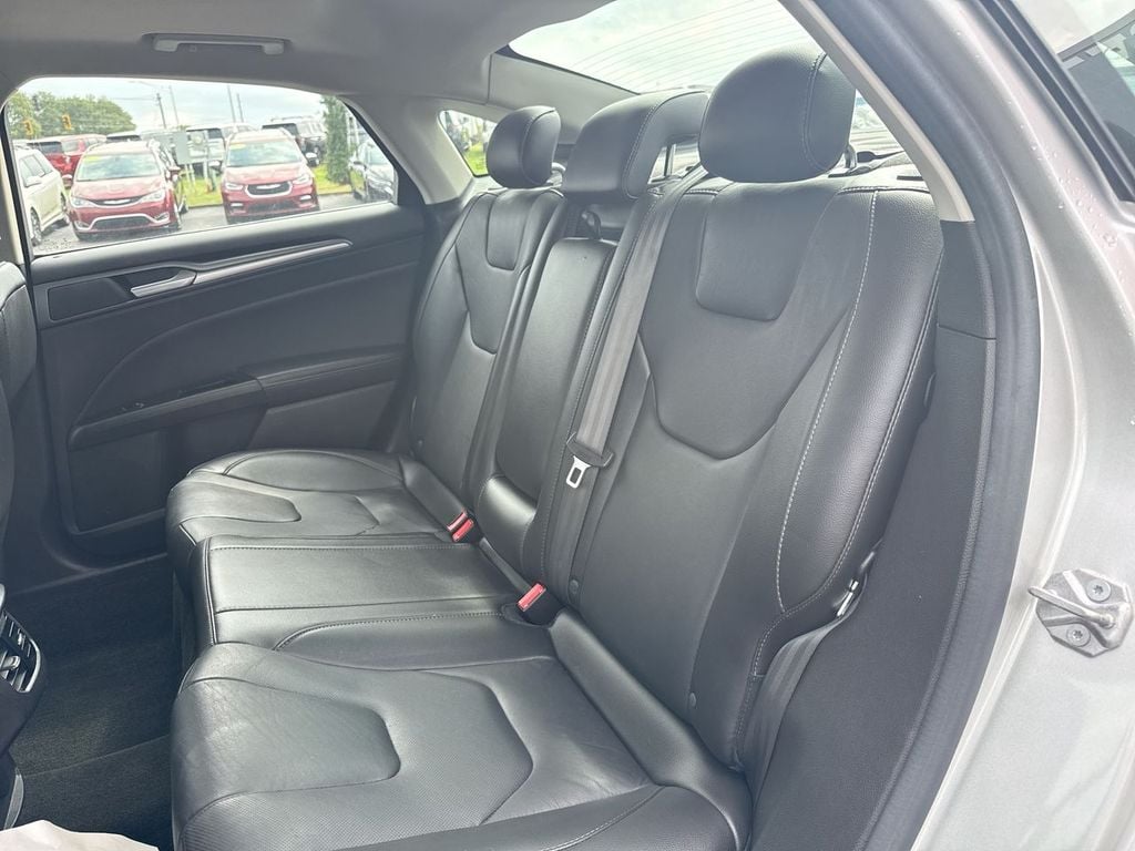 Pre-Owned 2016 Ford Fusion Titanium - photo - 10