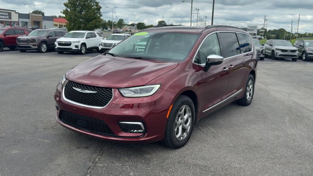 Pre-Owned 2023 Chrysler Pacifica Limited - photo - 1