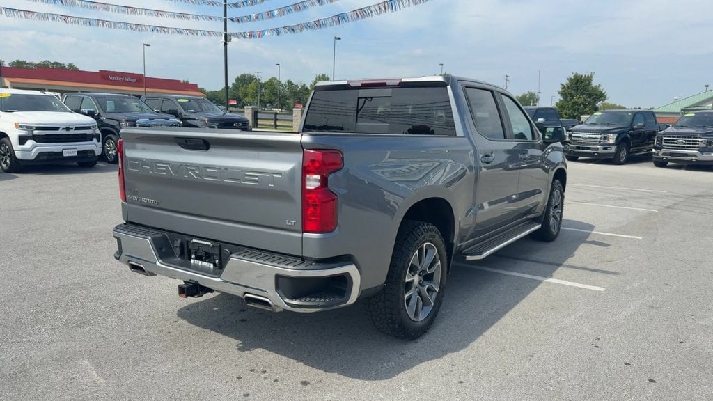Pre-Owned 2021 Chevrolet Silverado 1500 LT - photo - 5
